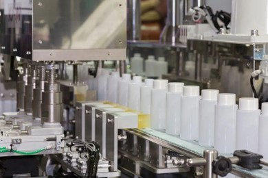 white color skincare bottles production