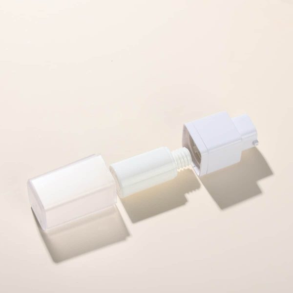 AS and PP Material 15/30/50ml Square Rotating Vacuum Bottle Essence Bottle Wholesale Skin Care Products China Supplier